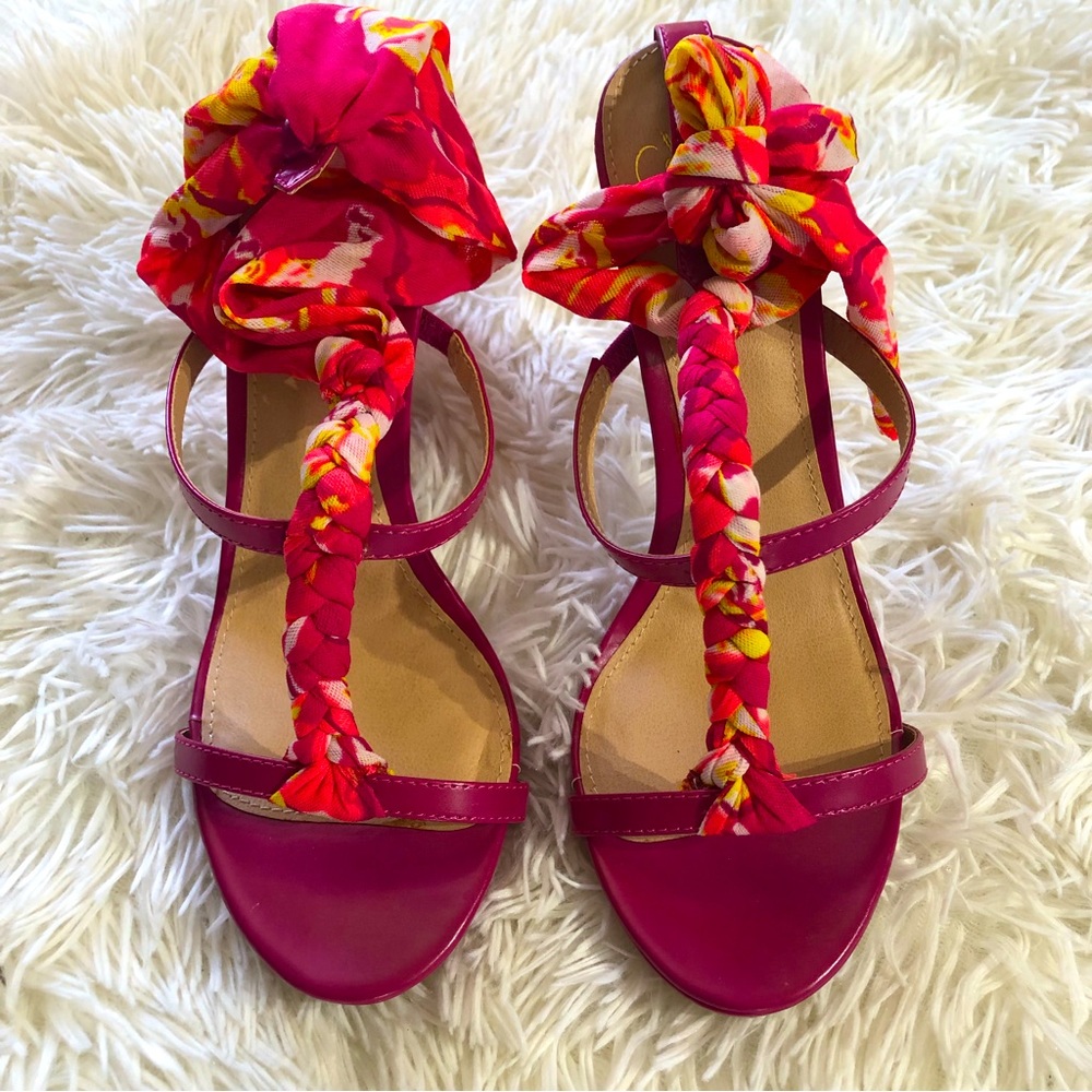 Colin Stuart Scarf Stiletto Heels, NWOT!! Size: 10